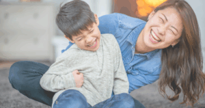 笑顔のママと子ども